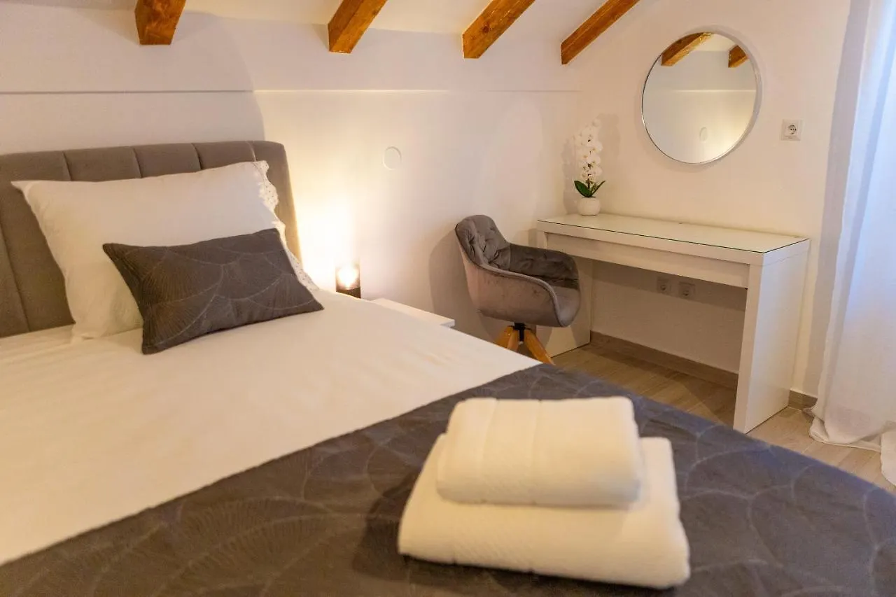 Stone House Iris Villa Split Kroatië